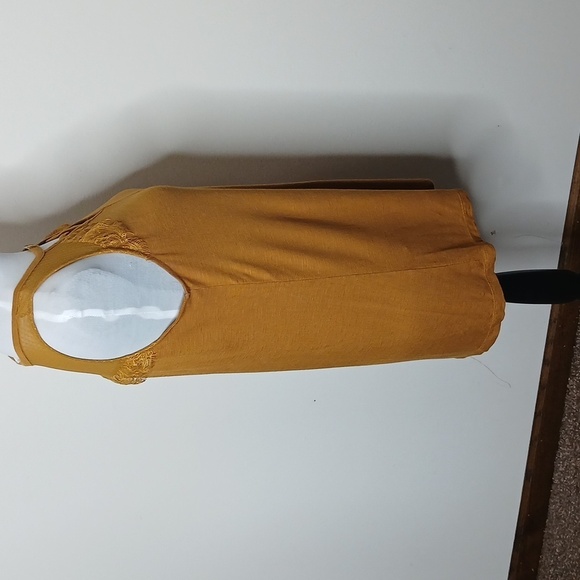 Maurices yellow key hole lace top tank top size small - Picture 6 of 13